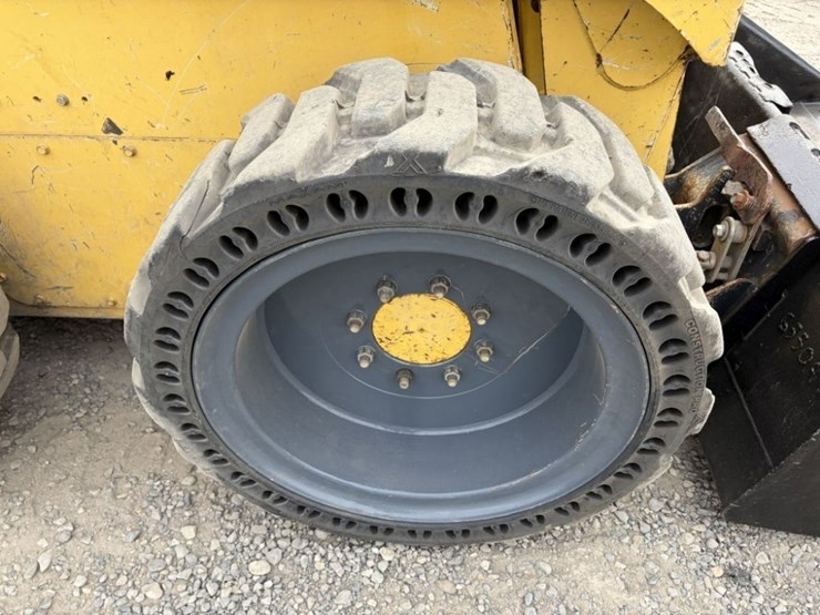 yanmar-s220r-image-10