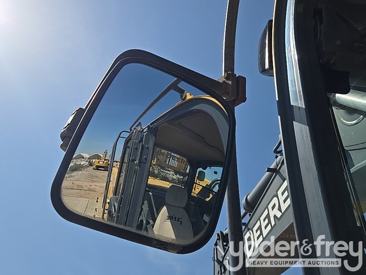 2011-deere-450d-lc-image-77
