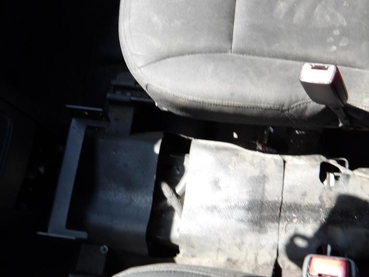 2019-ford-explorer-image-19