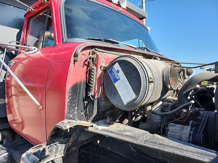 1971-ih-2010a-truck-image-44