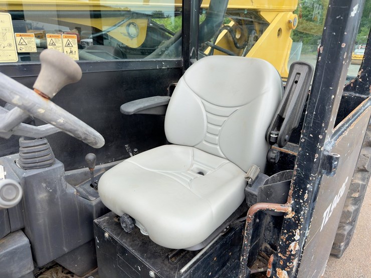 2014-caterpillar-tl943c-image-16