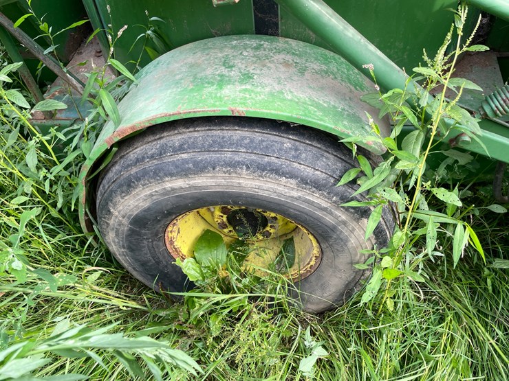 john-deere-700-image-11