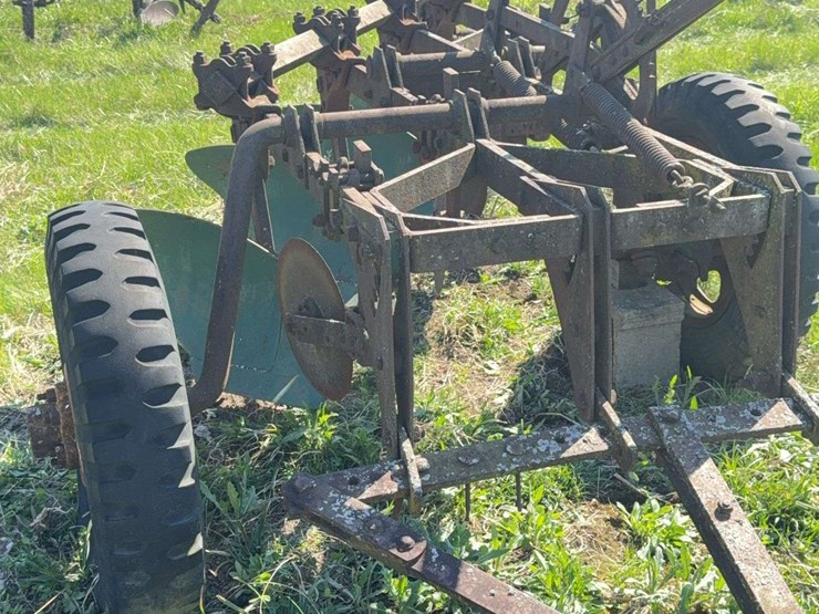john-deere-16-image-12