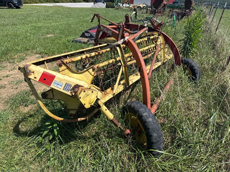 new-holland-256-image-3
