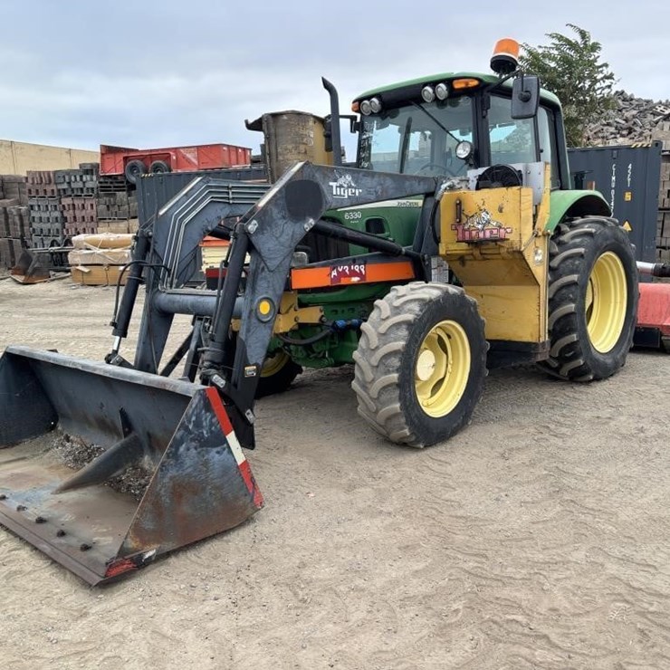 JOHN DEERE 6330