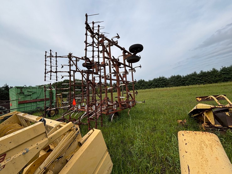 #2621-•-wil-rich-27'-field-cultivator-image-6