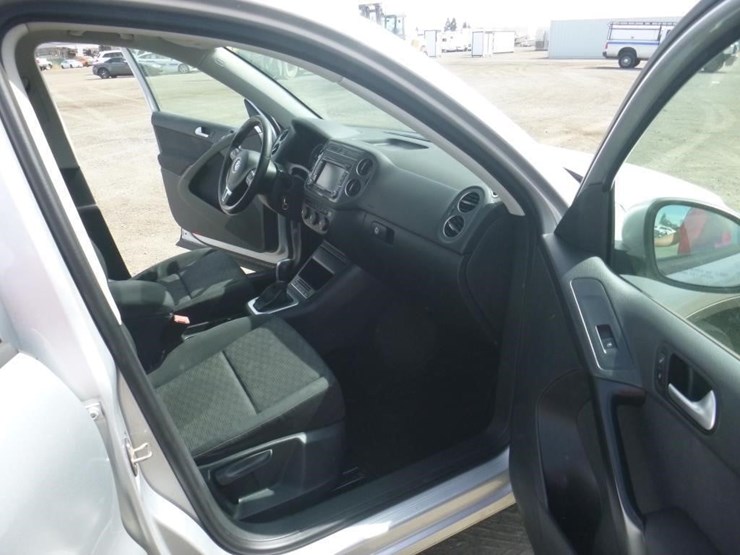 2015-volkswagen-tiguan-image-6