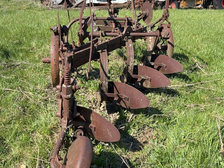 oliver-four-bottom-plow-image-4