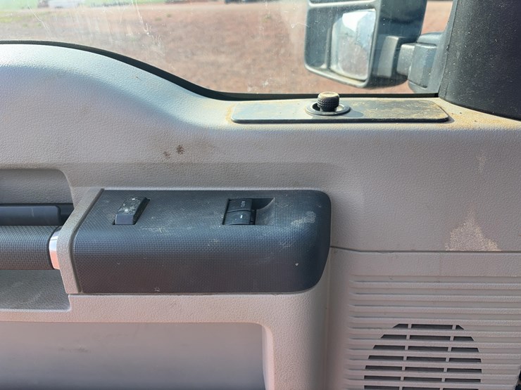 2009-ford-f250-image-21