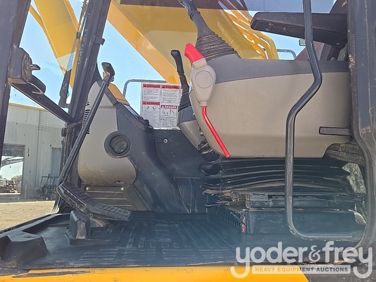 2023-komatsu-pc360-lc-11-image-73