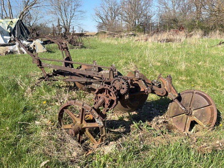 oliver-three-blade-pull-type-disk-plow-image-6