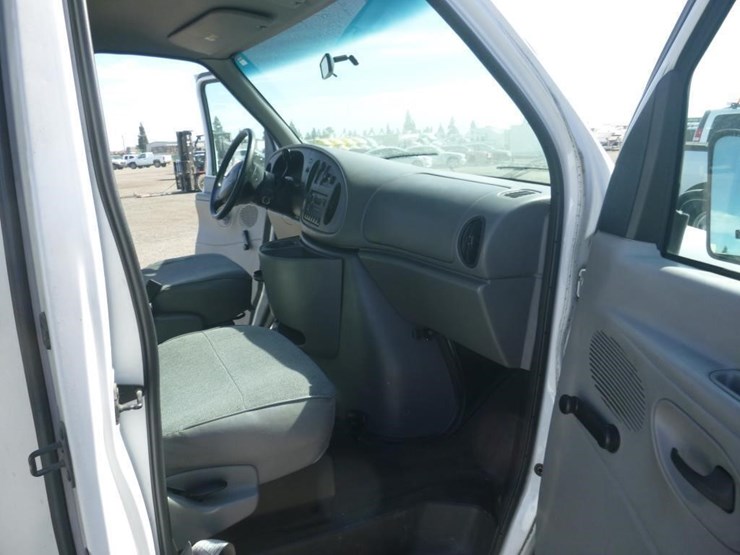 1997-ford-econoline-350-image-7