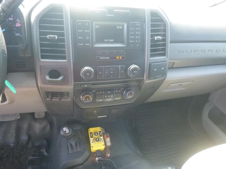 2018-ford-f550-image-17