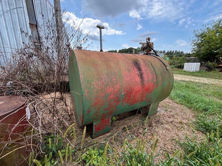 #2592-•-550-gallon-diesel-tank-image-6