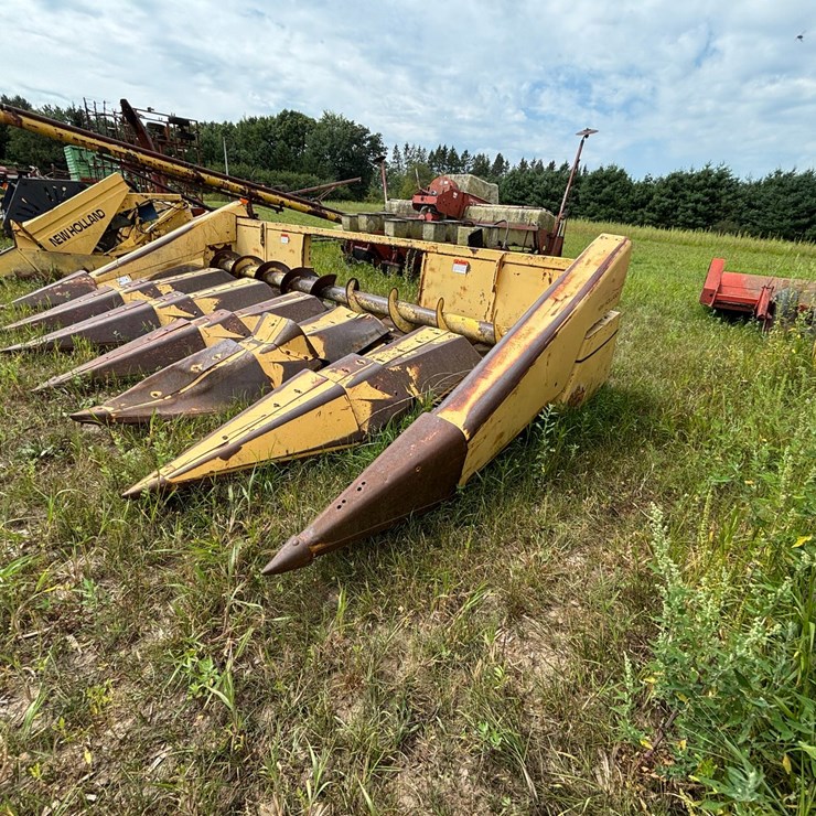 NEW HOLLAND 974