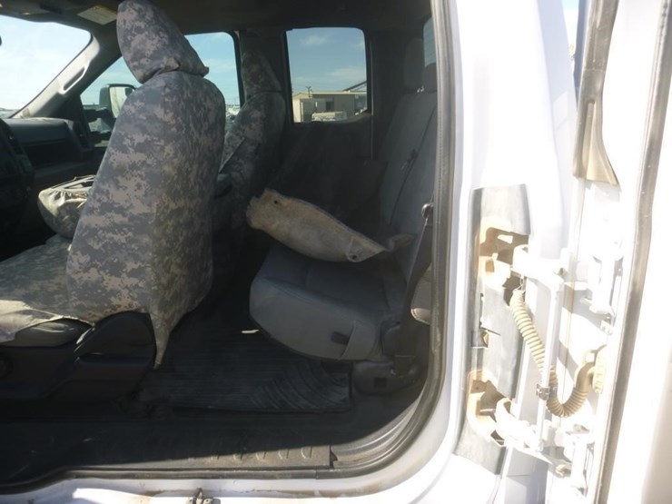 2022-ford-f350-image-9