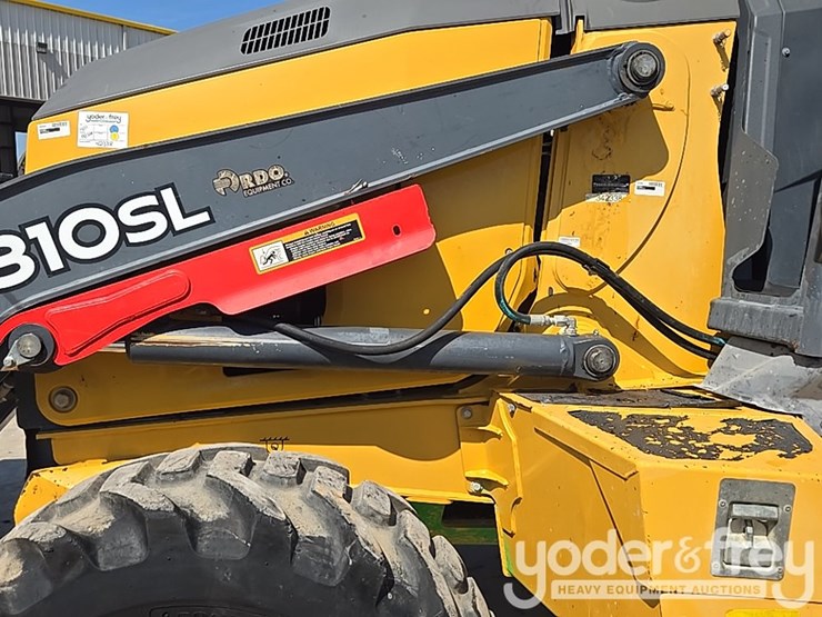 2019-deere-310sl-image-16