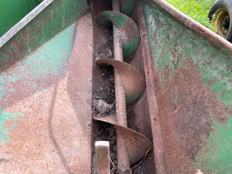 john-deere-700-image-17