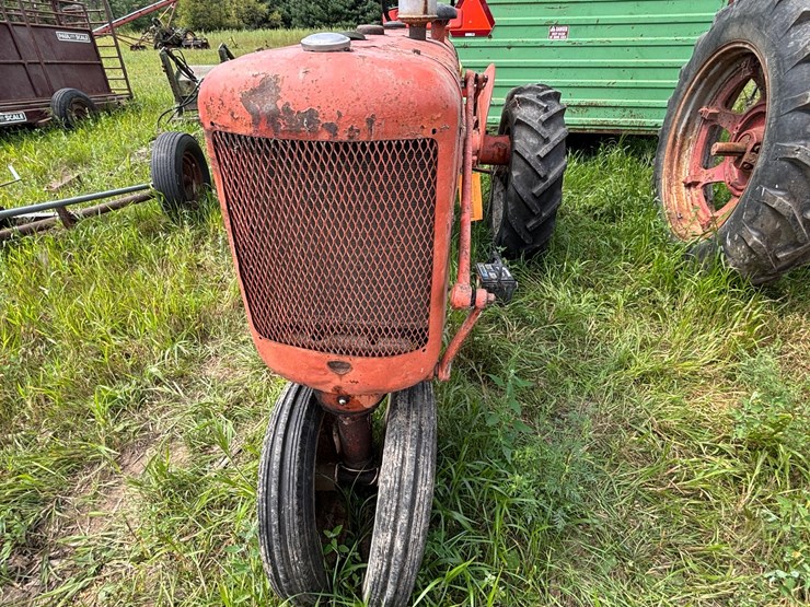 #2568-•-allis-chalmers-c-narrow-front-tractor-image-30