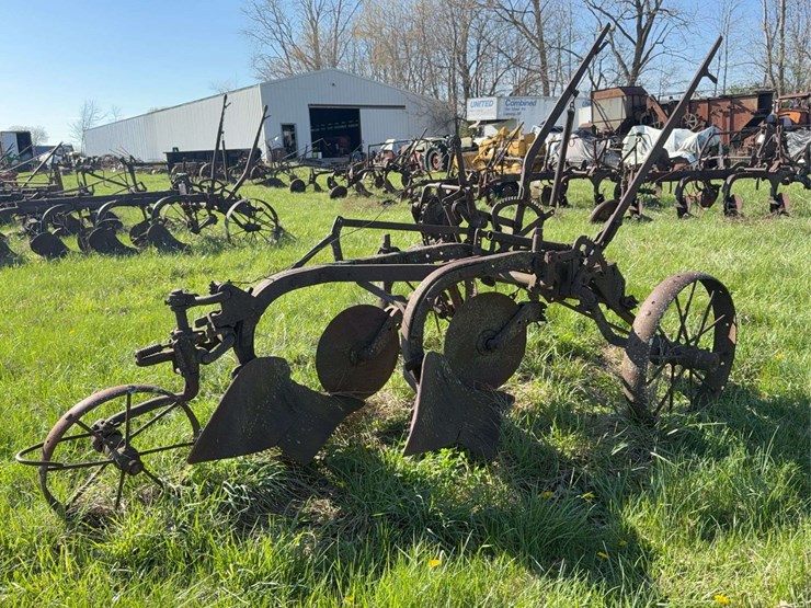 2-bottom-chain-lift-plow-image-1