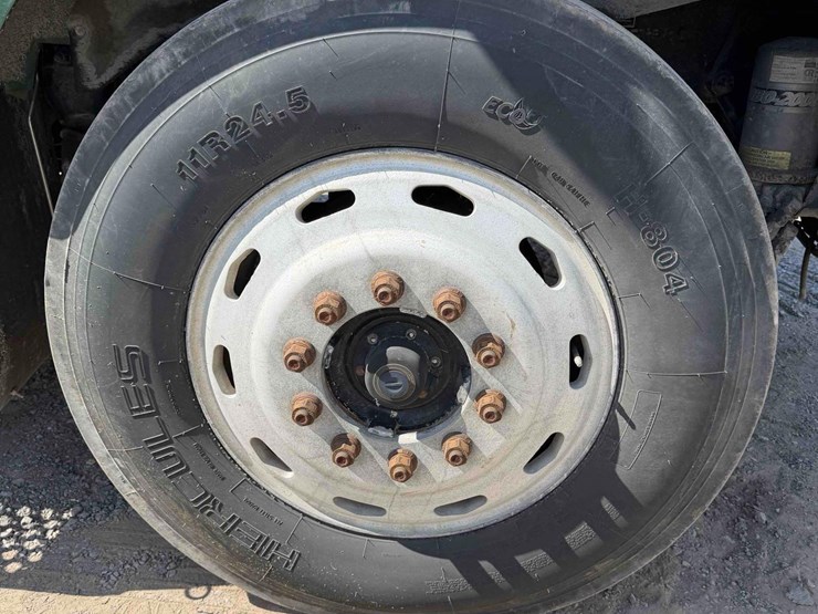 2001-kenworth-t800-image-5
