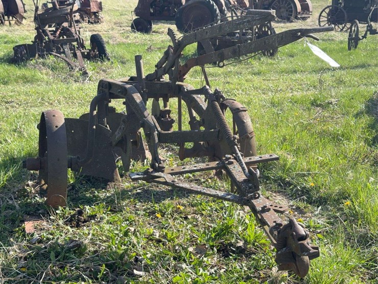 john-deere-12-image-12