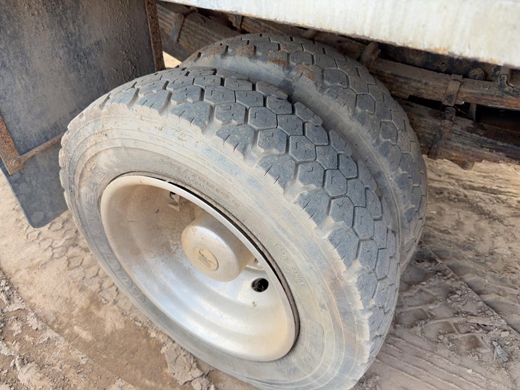 1999-ford-f550-image-9