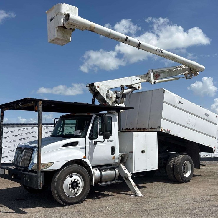 2012 INTERNATIONAL DURASTAR 4300