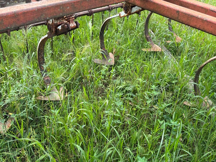 #2621-•-wil-rich-27'-field-cultivator-image-19