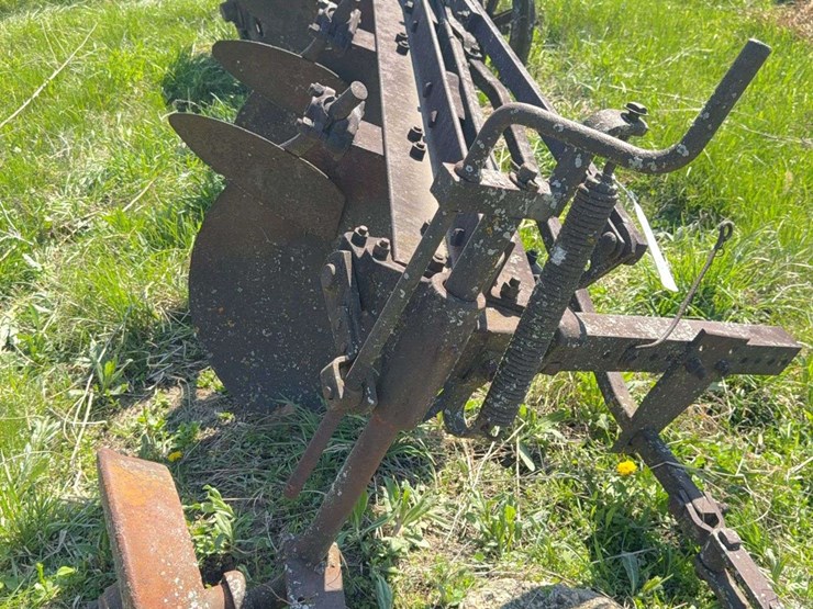 john-deere-disc-plow-image-12