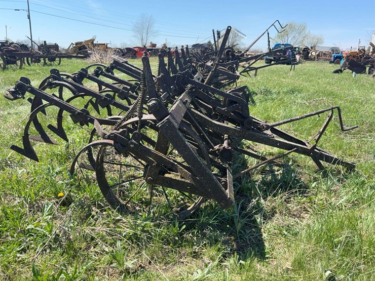 john-deere-8-image-2