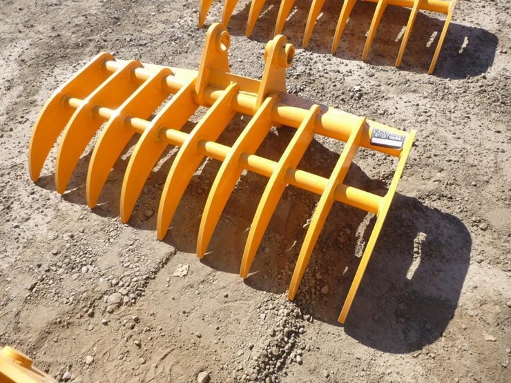 caterpillar-303-image-6