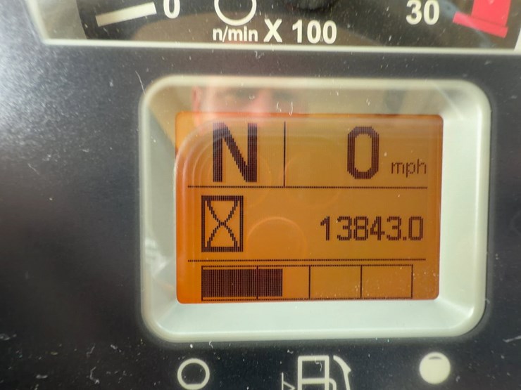 2015-caterpillar-938k-image-29