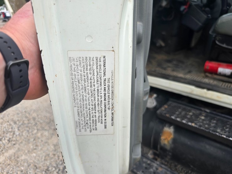 2006-international-durastar-4300-image-41