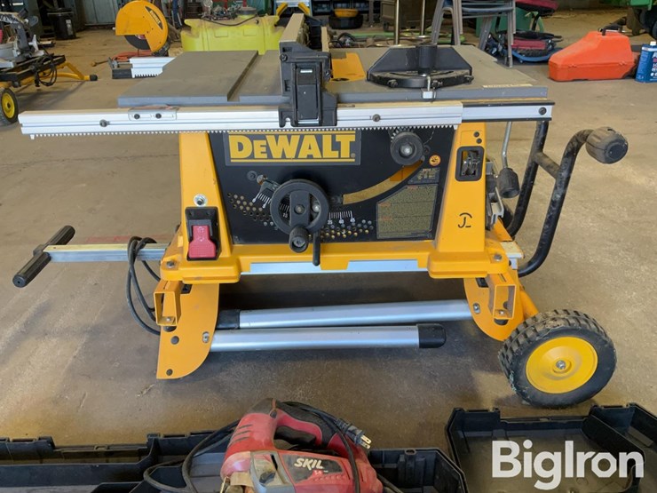 dewalt-table-saw-&-handheld-wood-working-tools-image-13