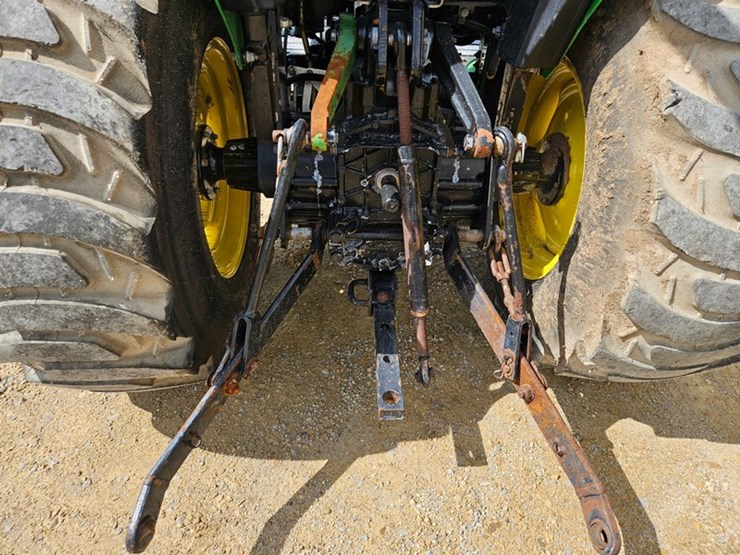 #175-•-john-deere-3032-4x4-tractor-image-16