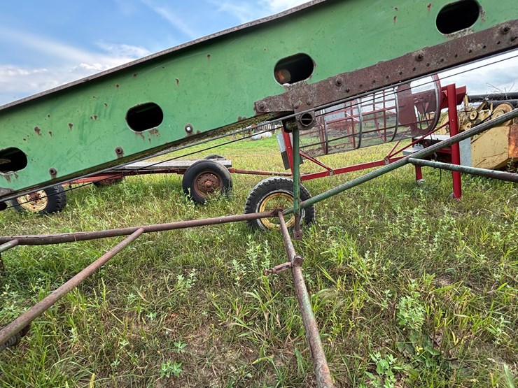 john-deere-300-image-11
