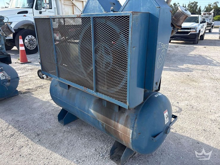 quincy-qt25a-horizontal-duplex-air-compressor-image-3