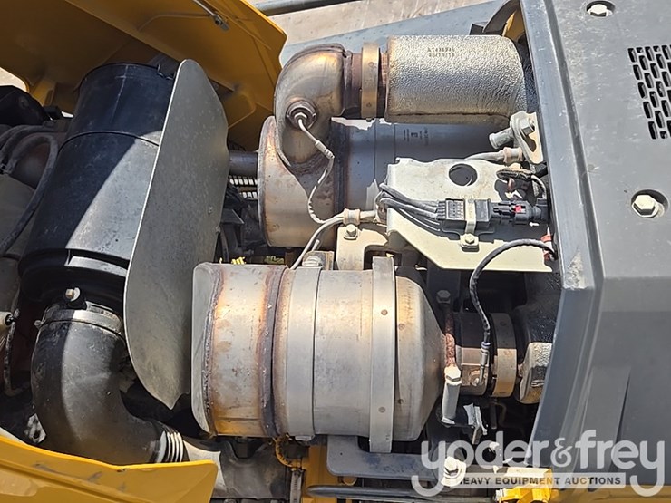 2019-deere-310sl-image-39