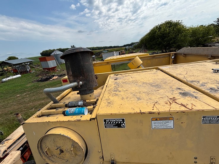new-holland-tr98-image-57