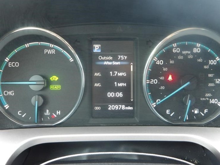 2018-toyota-rav4-image-18