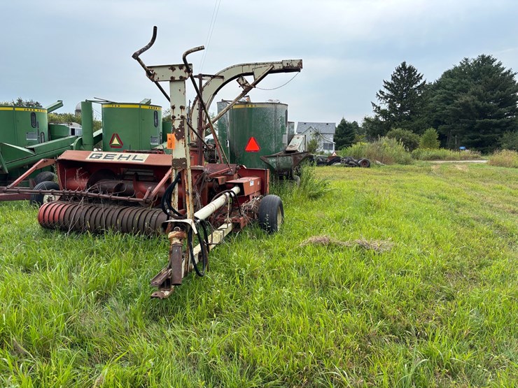 gehl-600-image-1