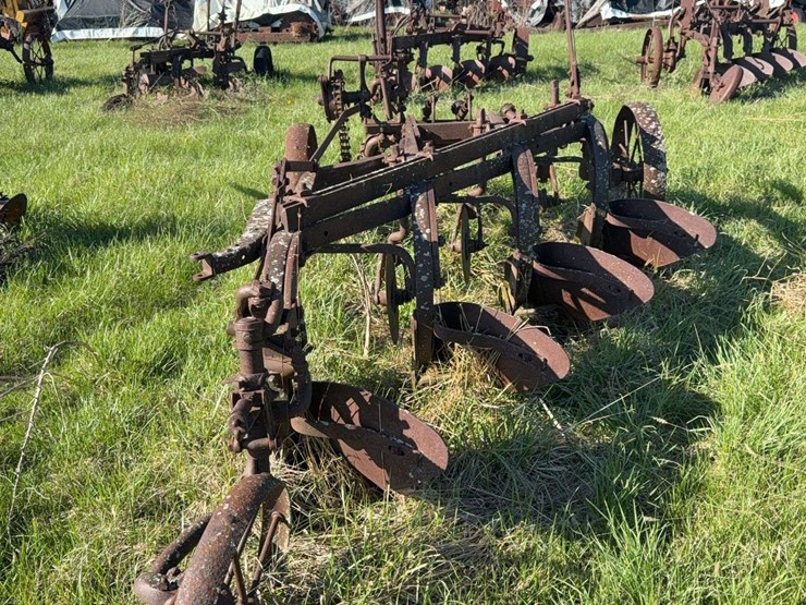 4-bottom-chain-lift-plow-image-2