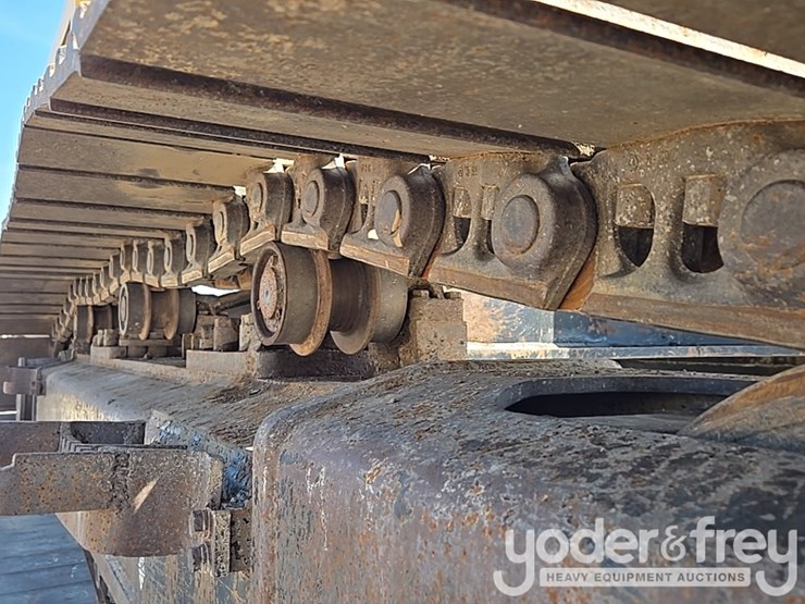 2011-deere-450d-lc-image-17