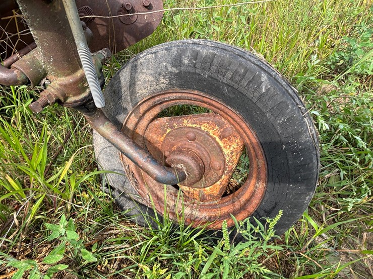 #2651-•-john-deere-(3)-bottom-plow-image-22