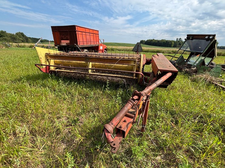 new-holland-469-image-1