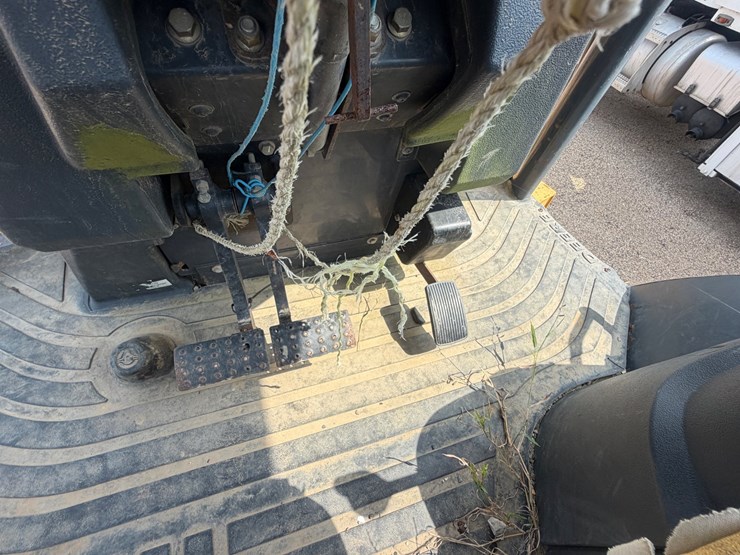 2013-deere-310sk-image-54