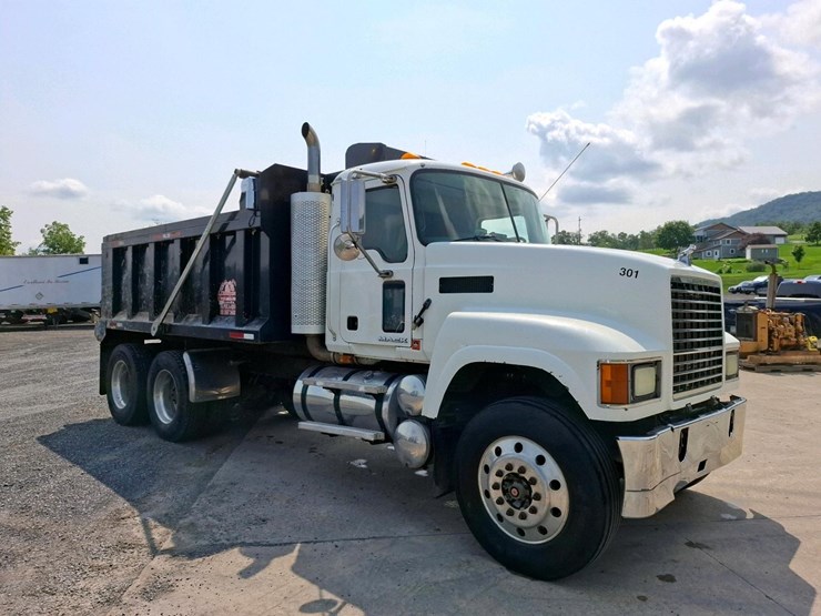 2009-mack-ch613-image-7