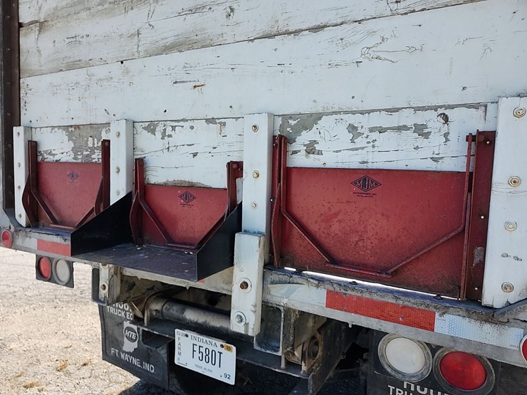 1971-ih-2010a-truck-image-15
