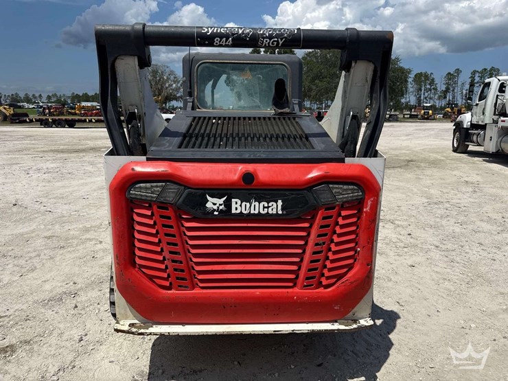 2022-bobcat-t76-image-40